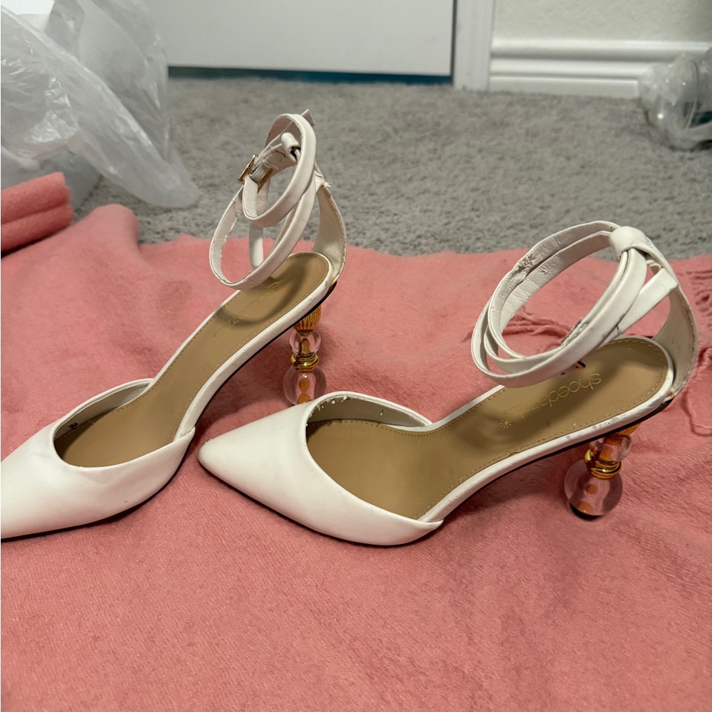 ❤️‍🔥Shoe Dazzle Cream Women's Heels